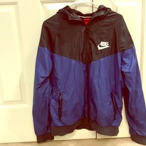 Nike hooded windbreaker